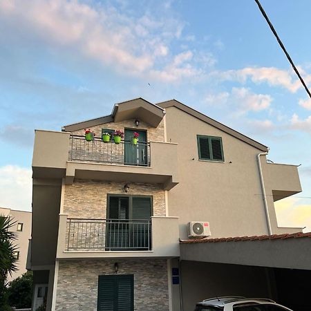 Apartmani Mm Trogir Luaran gambar