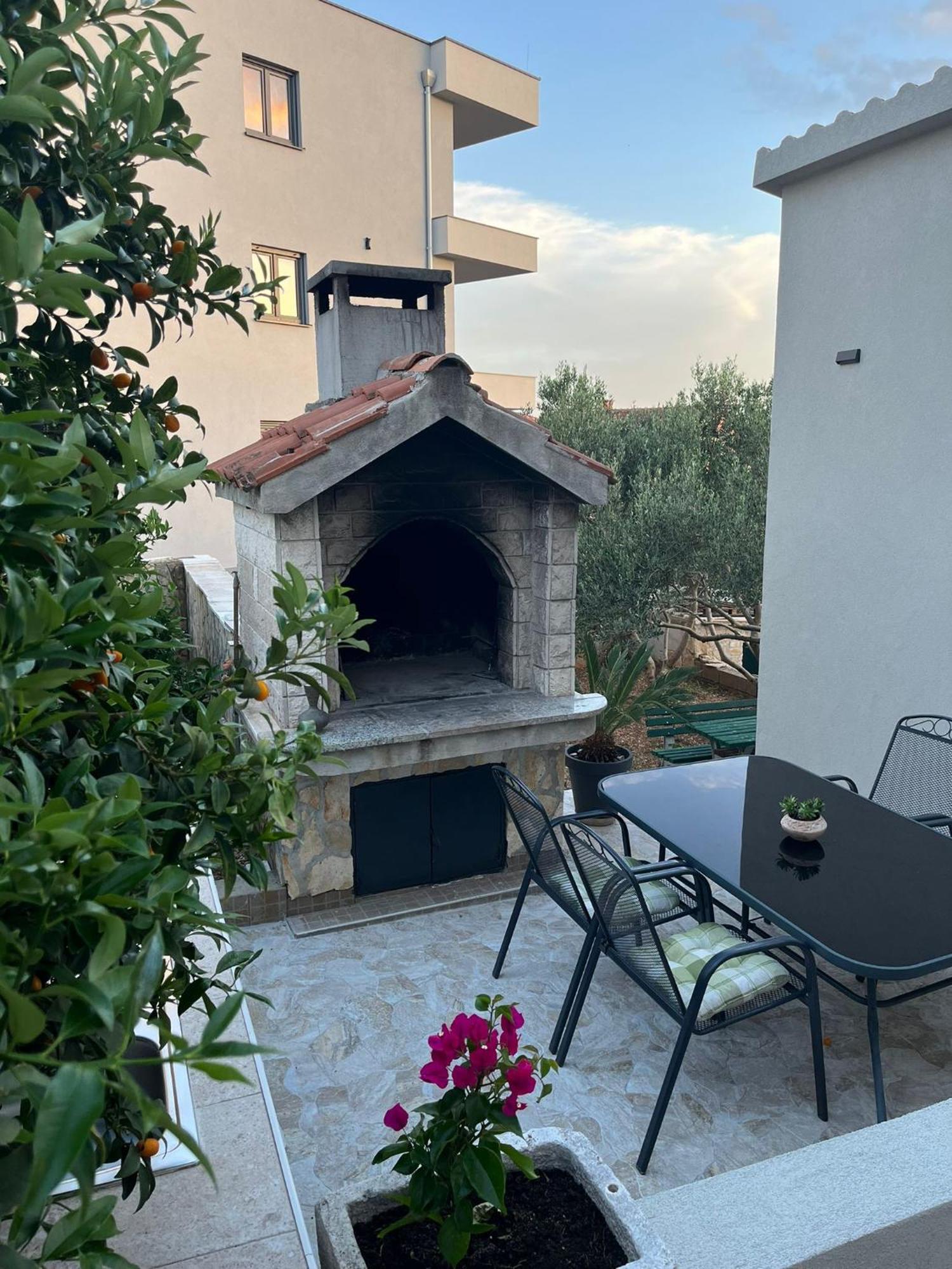 Apartmani Mm Trogir Luaran gambar