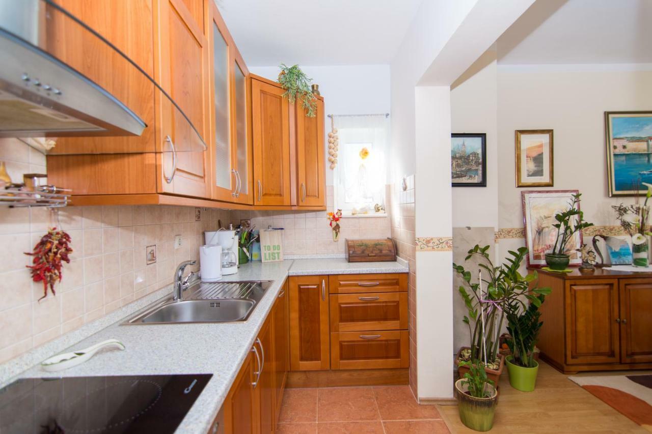 Apartmani Mm Trogir Luaran gambar