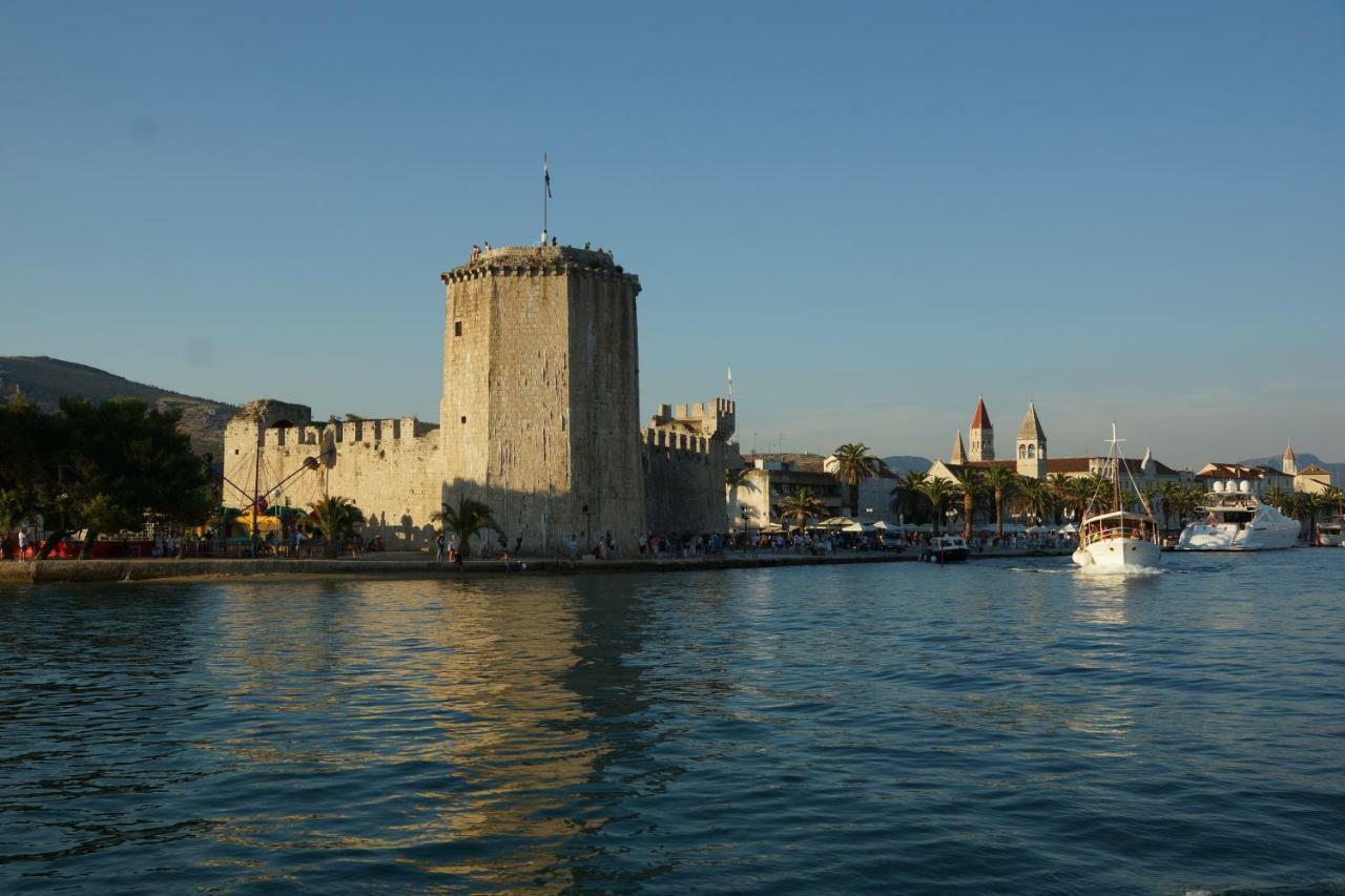 Apartmani Mm Trogir Luaran gambar